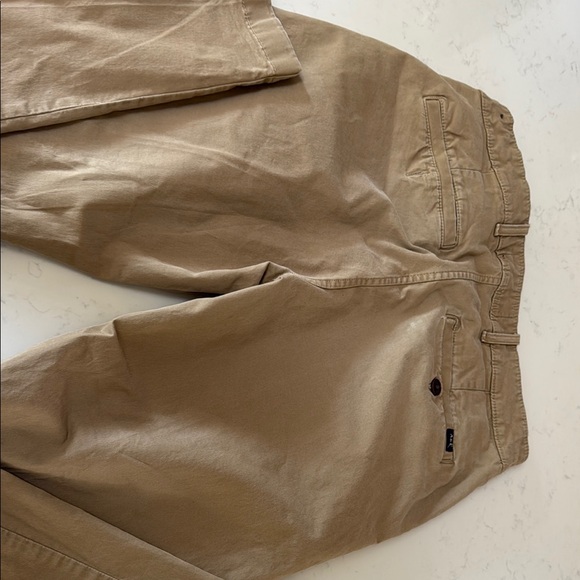 Men’s Abercrombie Skinny Stretch Khaki Pants
29w x 30l - Picture 2 of 3